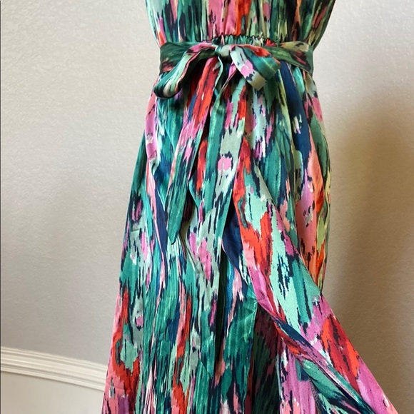 Multicolor Halter Neck Dress. Size 6, New! - Picture 5 of 14